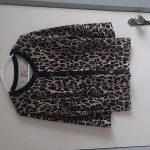Cardigan sweater, sz. Med. Button front  jm collection